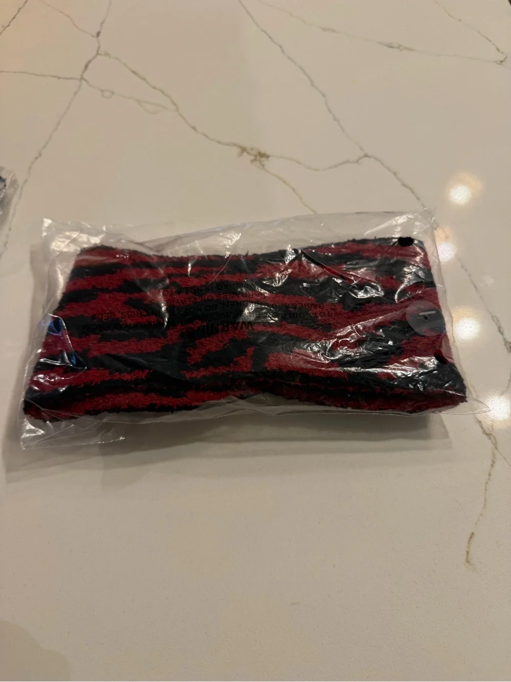 NWT Comfy Luxe Red & Black Zebra Print Twist Knot Headband - New in Packaging
